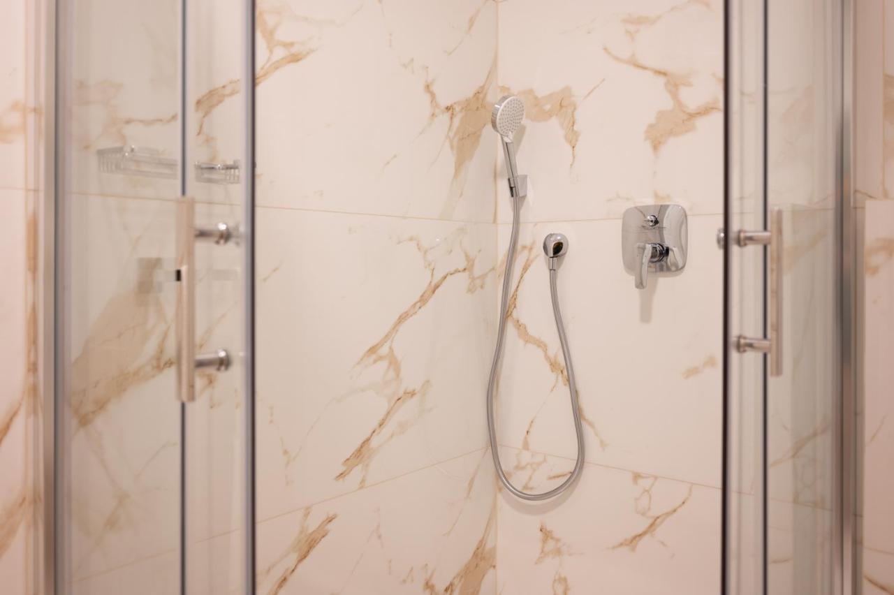 Luxury Rooms Volat Old Town ザダル エクステリア 写真