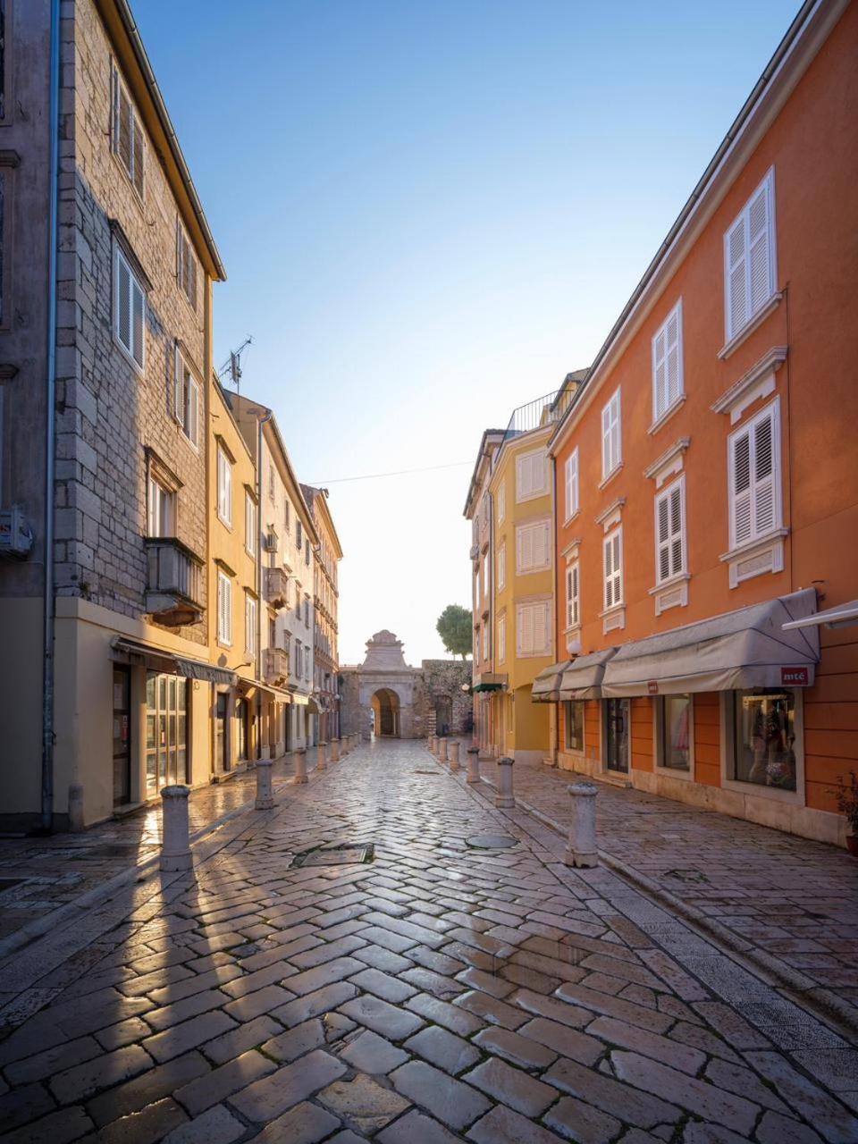 Luxury Rooms Volat Old Town ザダル エクステリア 写真